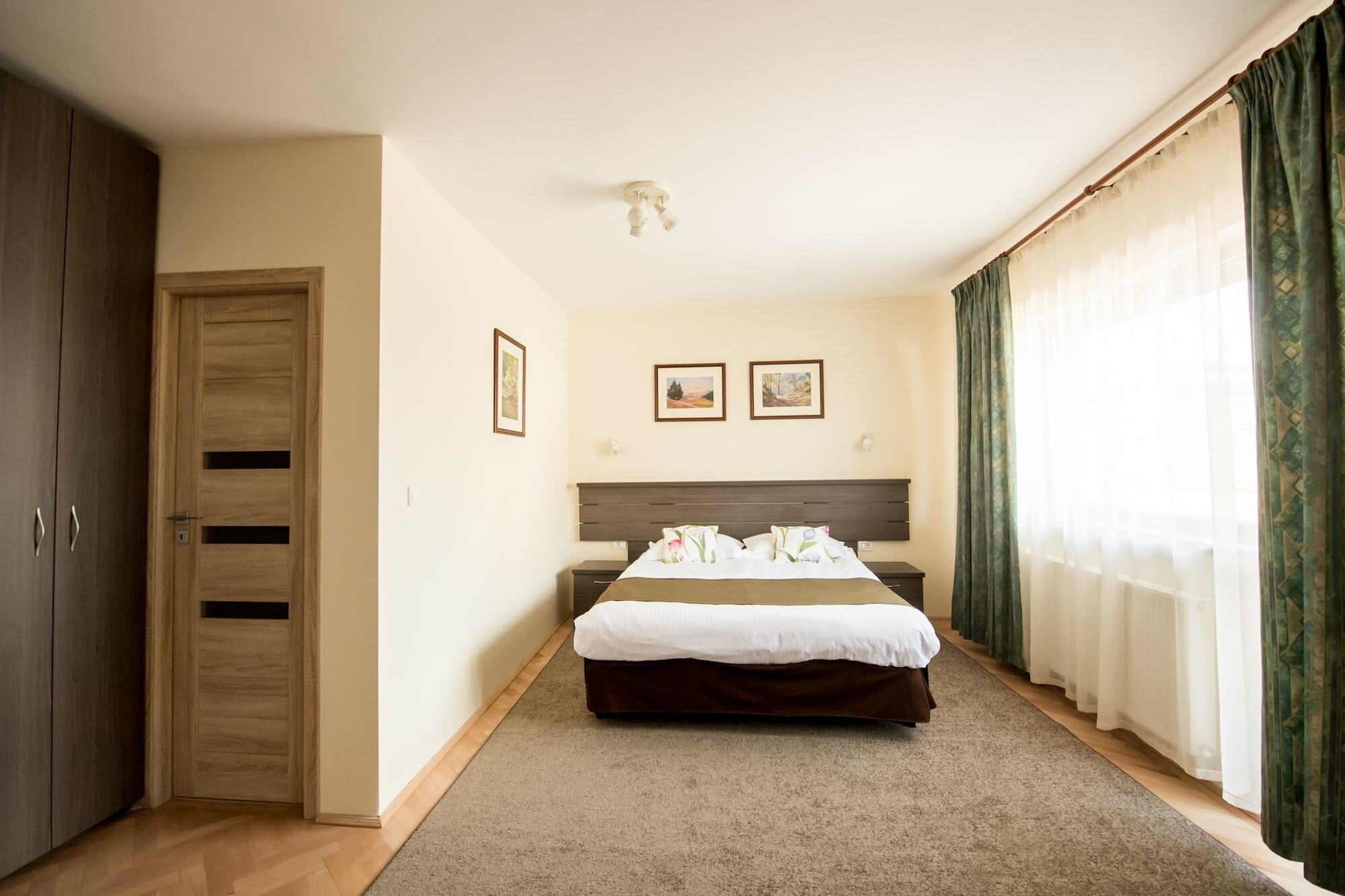 Vila Nicopole Art & Wine Braşov Dış mekan fotoğraf